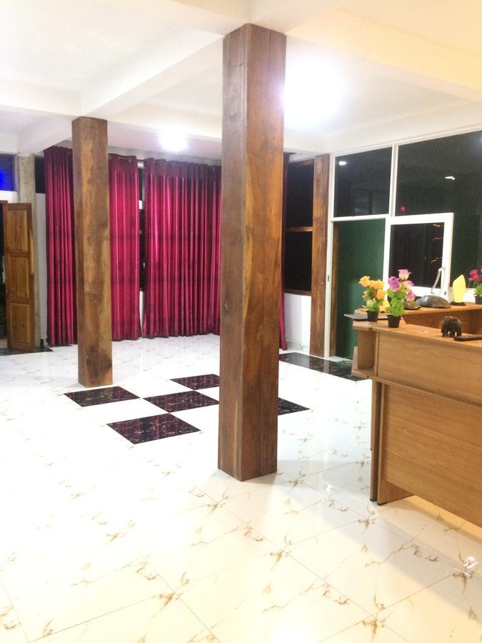 Hotel Athina & Restaurant Chilaw Dış mekan fotoğraf